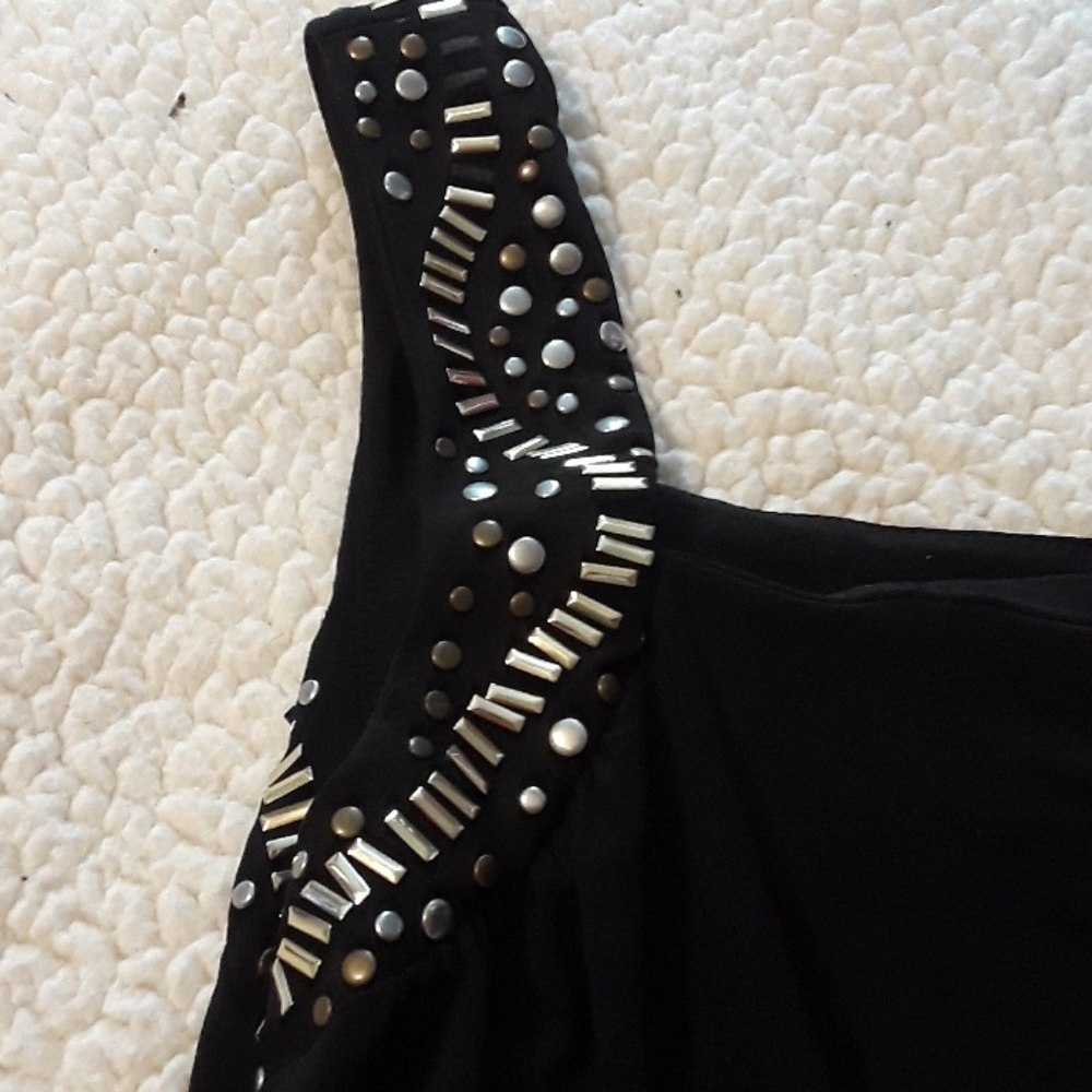 Top - Picture 2 of 2